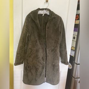 Beautiful brushed fleece jacket. Knee length. Cozy hunter green